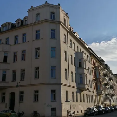 Max Apartment